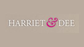 Harriet & Dee